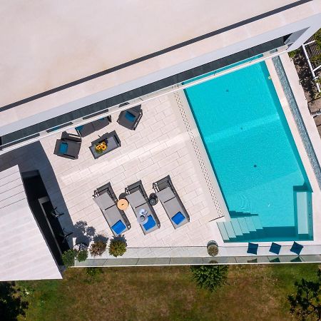 Exclusive Villa Mative 믈리니 외부 사진