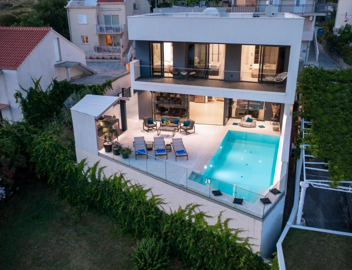Exclusive Villa Mative 믈리니 외부 사진