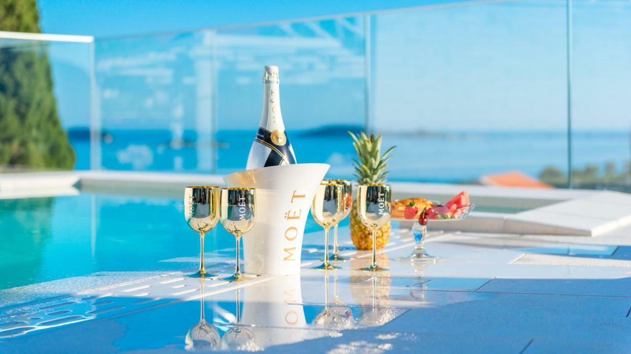 Exclusive Villa Mative 믈리니 외부 사진